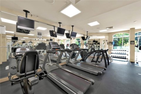 Condominio en venta en South Miami, Florida, 2 dormitorios, 93.83 m2 № 1956543 - foto 9