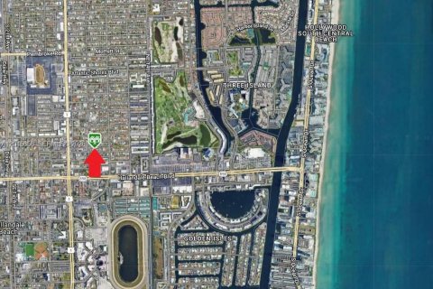 Commercial property in Hallandale Beach, Florida 132.11 sq.m. № 2242154 - photo 19