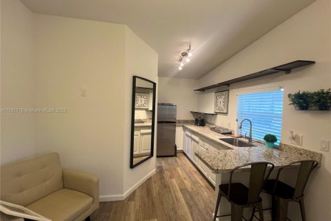 House in Davie, Florida 3 bedrooms, 218.88 sq.m. № 1656039 - photo 28