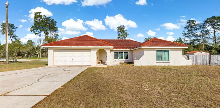 Casa en Ocala, Florida 4 dormitorios, 197.6 m2 № 2130384