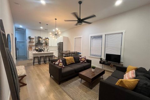 Casa en alquiler en Tampa, Florida, 3 dormitorios, 105.07 m2 № 2093605 - foto 3