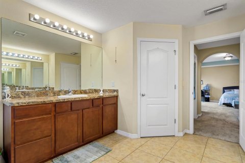 House in Riverview, Florida 5 bedrooms, 347.18 sq.m. № 1866618 - photo 19