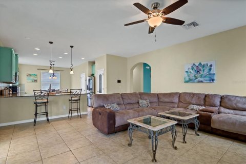 House in Riverview, Florida 5 bedrooms, 347.18 sq.m. № 1866618 - photo 6