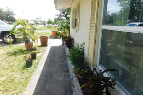 Immobilier commercial à vendre à Venice, Floride: 5 chambres, 162.21 m2 № 1856534 - photo 17