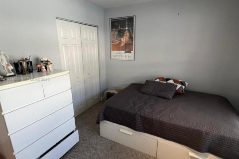 Снять в аренду виллу или дом в Санрайз, Флорида 1 спальня, 124.12м2, № 2032654 - фото 2