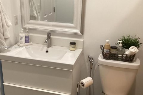 Снять в аренду виллу или дом в Санрайз, Флорида 1 спальня, 124.12м2, № 2032654 - фото 5