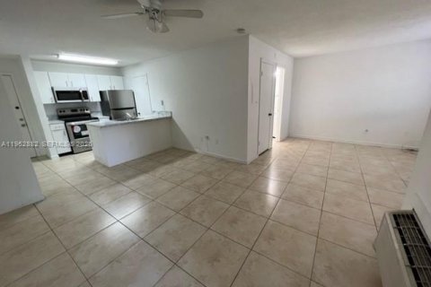 Copropriété à louer à Pompano Beach, Floride: 1 chambre, 43.66 m2 № 2025839 - photo 17