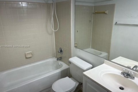 Copropriété à louer à Pompano Beach, Floride: 1 chambre, 43.66 m2 № 2025839 - photo 24