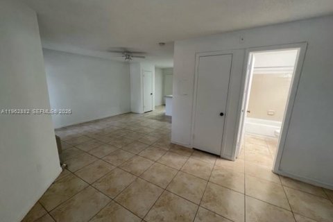 Copropriété à louer à Pompano Beach, Floride: 1 chambre, 43.66 m2 № 2025839 - photo 20