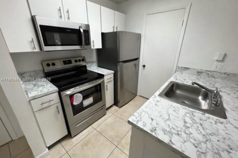 Copropriété à louer à Pompano Beach, Floride: 1 chambre, 43.66 m2 № 2025839 - photo 9