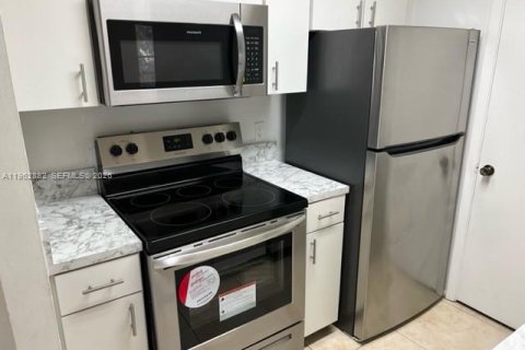 Copropriété à louer à Pompano Beach, Floride: 1 chambre, 43.66 m2 № 2025839 - photo 8