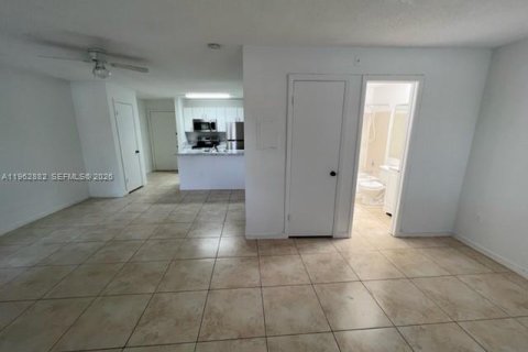 Copropriété à louer à Pompano Beach, Floride: 1 chambre, 43.66 m2 № 2025839 - photo 22