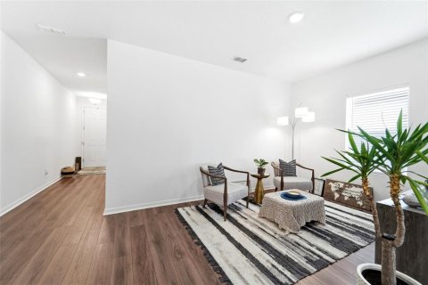 Villa ou maison à vendre à DeLand, Floride: 3 chambres, 205.69 m2 № 2197686 - photo 3