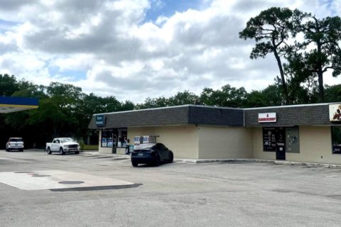 Propiedad comercial en Port St. Lucie, Florida № 2146740