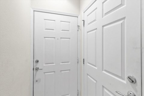 Condo in Riverview, Florida, 2 bedrooms  № 1657842 - photo 4