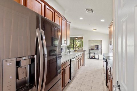 Condo in Riverview, Florida, 2 bedrooms  № 1657842 - photo 18