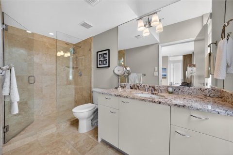 Condo in Fort Lauderdale, Florida, 2 bedrooms  № 2427483 - photo 9