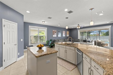 Villa ou maison à vendre à Land O' Lakes, Floride: 4 chambres, 266.82 m2 № 1803467 - photo 12