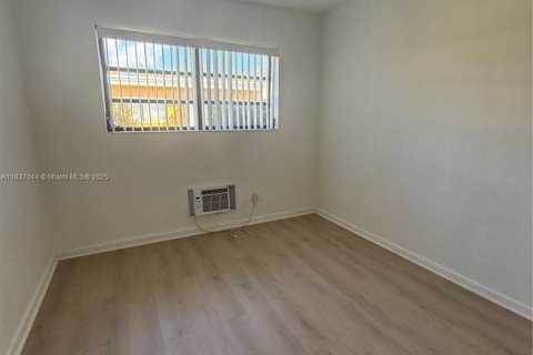 Copropriété à louer à Hollywood, Floride: 1 chambre, 40.88 m2 № 2014858 - photo 7