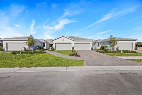 House in BEACHWALK BY MANASOTA KEY in Englewood, Florida 2 bedrooms, 148.83 sq.m. № 1914794 - photo 4