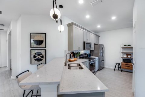 House in BEACHWALK BY MANASOTA KEY in Englewood, Florida 2 bedrooms, 148.83 sq.m. № 1914794 - photo 10