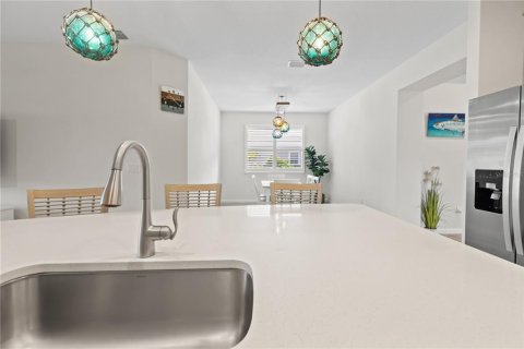 House in Sarasota, Florida 2 bedrooms, 155.8 sq.m. № 1769831 - photo 11