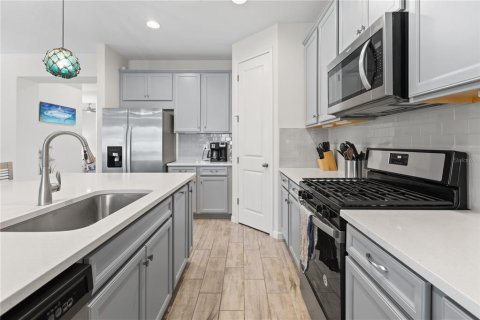 House in Sarasota, Florida 2 bedrooms, 155.8 sq.m. № 1769831 - photo 8