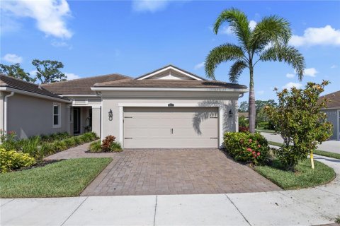 House in Sarasota, Florida 2 bedrooms, 155.8 sq.m. № 1769831 - photo 2