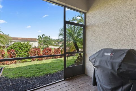 House in Sarasota, Florida 2 bedrooms, 155.8 sq.m. № 1769831 - photo 27