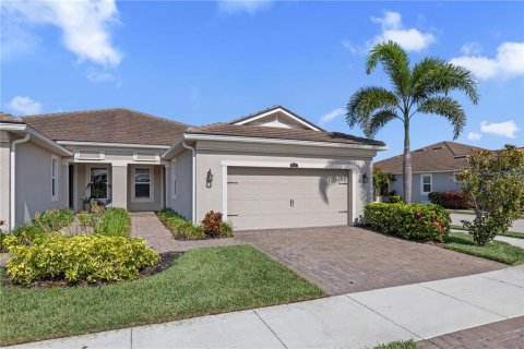 House in Sarasota, Florida 2 bedrooms, 155.8 sq.m. № 1769831 - photo 1