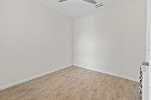 House in Sarasota, Florida 2 bedrooms, 155.8 sq.m. № 1769831 - photo 23