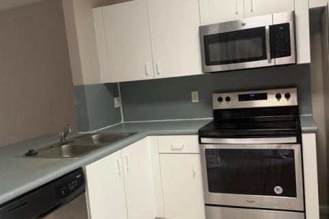 Купить таунхаус в Уэст-Палм-Бич, Флорида 3 комнаты, 128.48м2, № 2242653 - фото 7