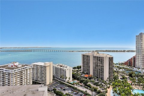 Condominio en alquiler en Miami, Florida, 3 dormitorios, 157.93 m2 № 2186963 - foto 5