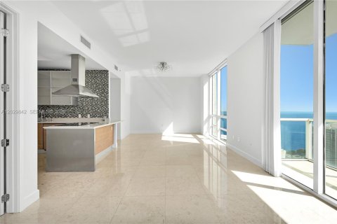 Condominio en alquiler en Miami, Florida, 3 dormitorios, 157.93 m2 № 2186963 - foto 26