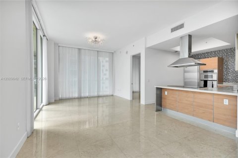 Condominio en alquiler en Miami, Florida, 3 dormitorios, 157.93 m2 № 2186963 - foto 9