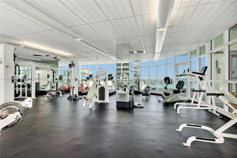 Condominio en alquiler en Miami, Florida, 3 dormitorios, 157.93 m2 № 2186963 - foto 28