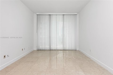 Condominio en alquiler en Miami, Florida, 3 dormitorios, 157.93 m2 № 2186963 - foto 20