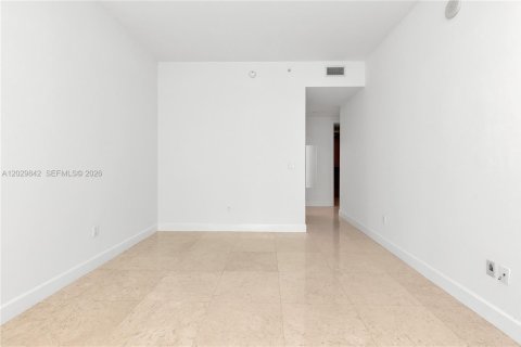 Condominio en alquiler en Miami, Florida, 3 dormitorios, 157.93 m2 № 2186963 - foto 21