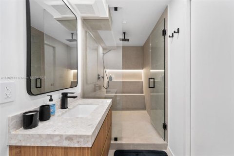 Condominio en venta en Miami Beach, Florida, 1 dormitorio, 110.55 m2 № 1959361 - foto 24