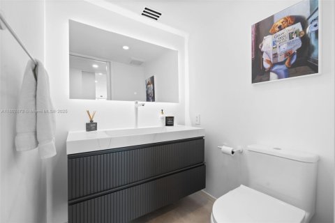 Condominio en venta en Miami Beach, Florida, 1 dormitorio, 110.55 m2 № 1959361 - foto 16