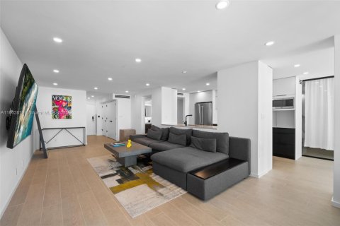 Condominio en venta en Miami Beach, Florida, 1 dormitorio, 110.55 m2 № 1959361 - foto 10