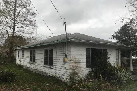 House in Sanford, Florida 3 bedrooms, 100.71 sq.m. № 2135553
