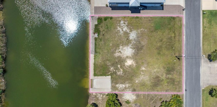 Land in Hernando Beach, Florida № 1733263