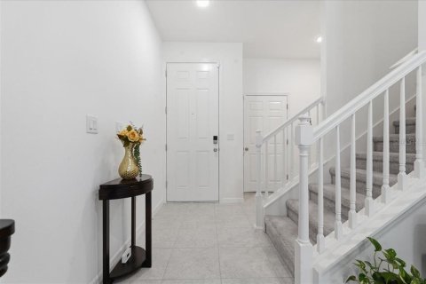 Touwnhouse à vendre à Wesley Chapel, Floride: 3 chambres, 153.29 m2 № 2110345 - photo 4