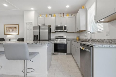 Touwnhouse à vendre à Wesley Chapel, Floride: 3 chambres, 153.29 m2 № 2110345 - photo 12