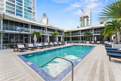 Condominio en alquiler en Miami, Florida, 2 dormitorios, 144.65 m2 № 2010626 - foto 30