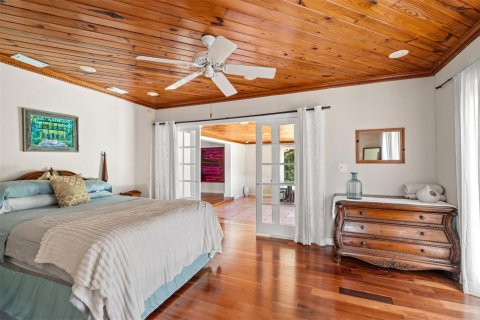 House in Hollywood, Florida 3 bedrooms, 211.82 sq.m. № 2086668 - photo 16