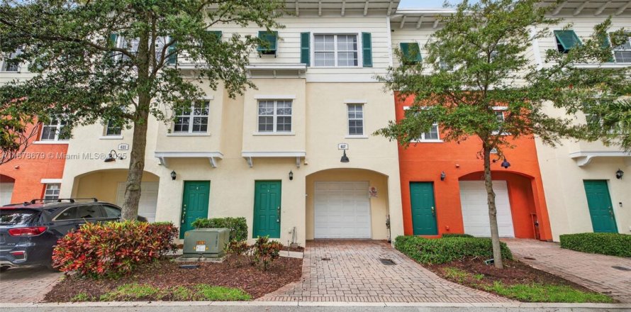 Adosado en Pompano Beach, Florida 3 dormitorios, 184.69 m2 № 1921691