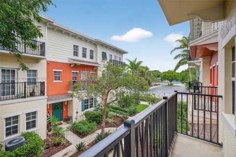 Adosado en venta en Pompano Beach, Florida, 3 dormitorios, 184.69 m2 № 1921691 - foto 29