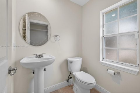 Adosado en venta en Pompano Beach, Florida, 3 dormitorios, 184.69 m2 № 1921691 - foto 27